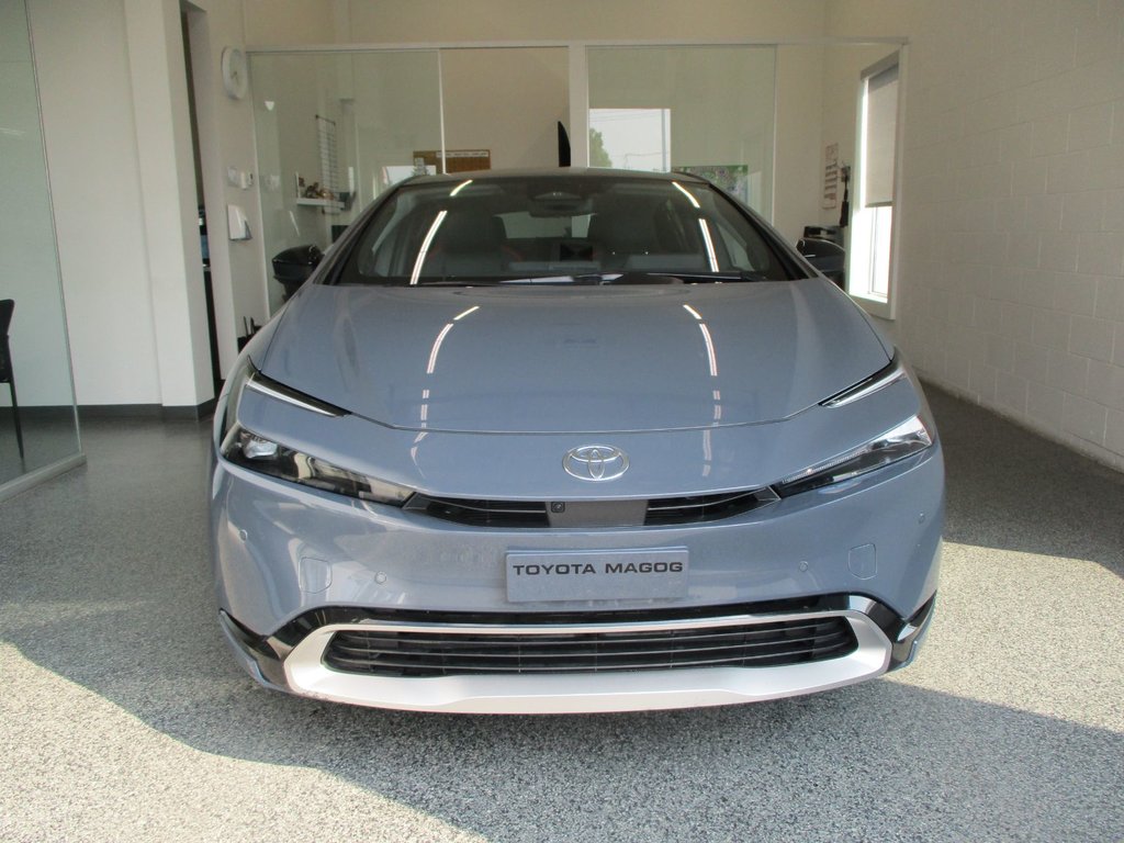 2023 Toyota PRIUS PRIME XSE TECH in Magog, Quebec - 2 - w1024h768px