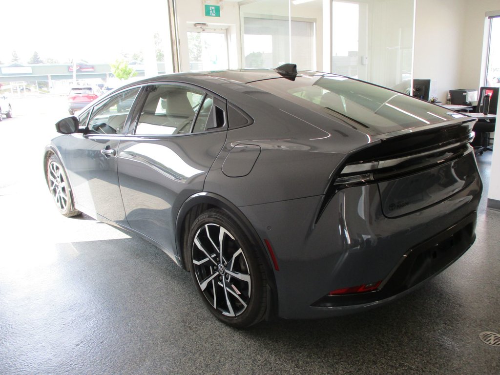 2023 Toyota PRIUS PRIME XSE TECH in Magog, Quebec - 4 - w1024h768px