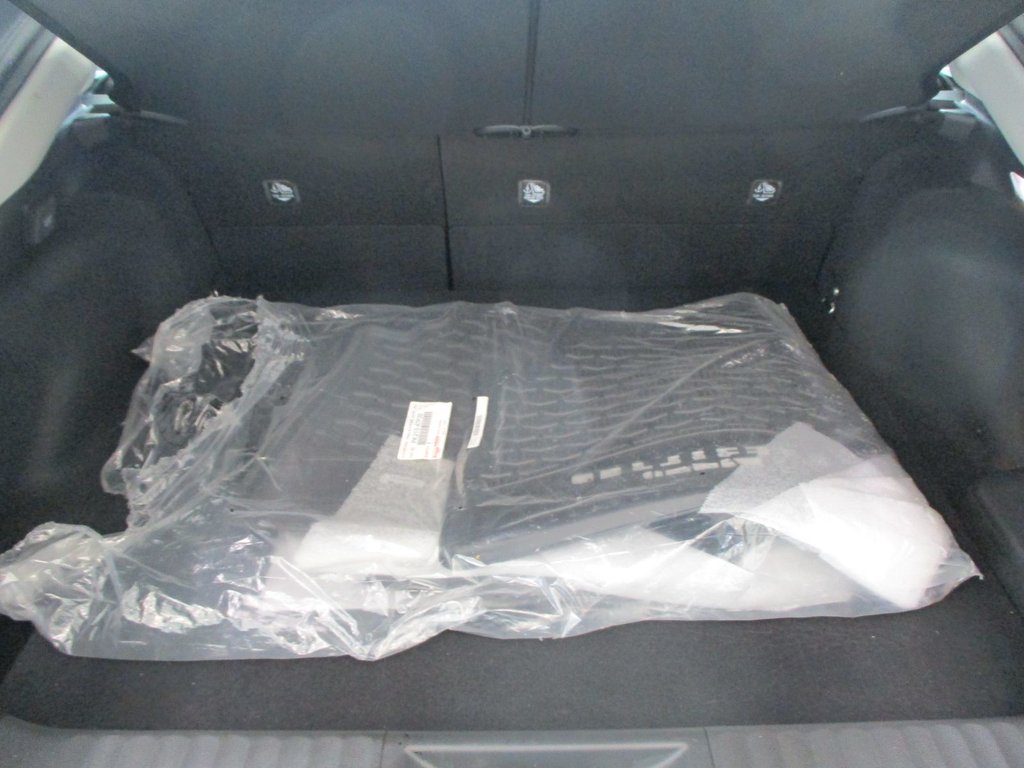 2023 Toyota PRIUS PRIME XSE TECH in Magog, Quebec - 18 - w1024h768px