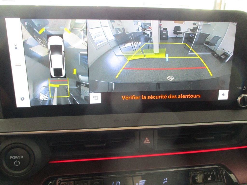 2023 Toyota PRIUS PRIME XSE TECH in Magog, Quebec - 16 - w1024h768px