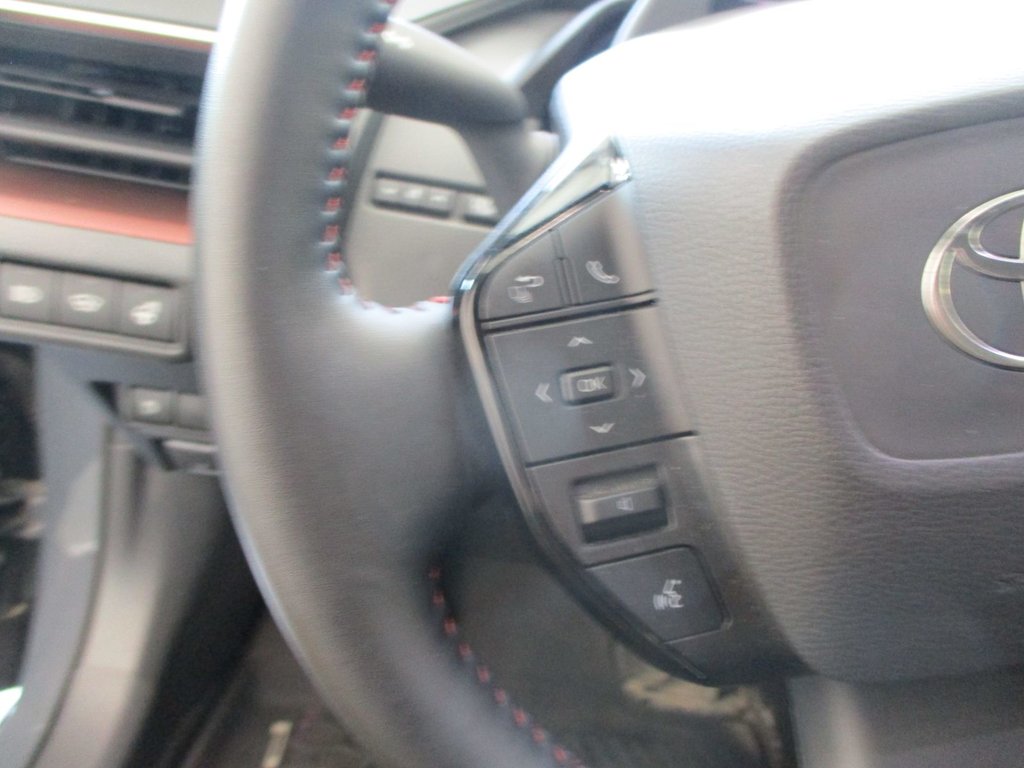 Toyota PRIUS PRIME  2023 à Magog, Québec - 8 - w1024h768px