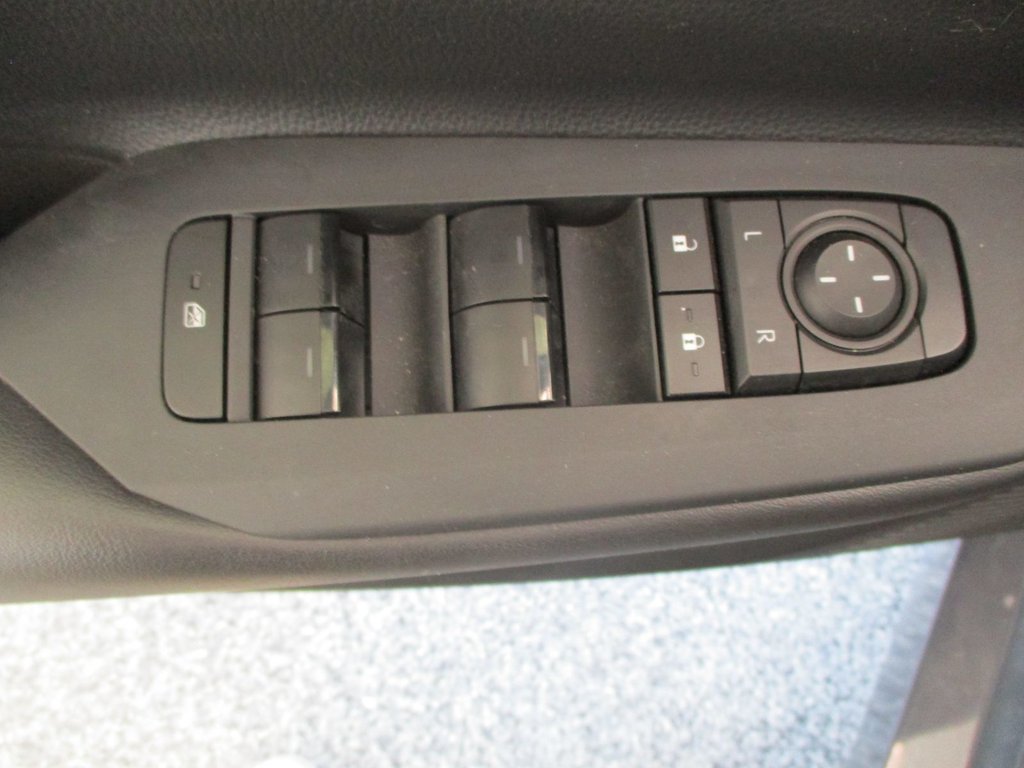 Toyota PRIUS PRIME  2023 à Magog, Québec - 7 - w1024h768px