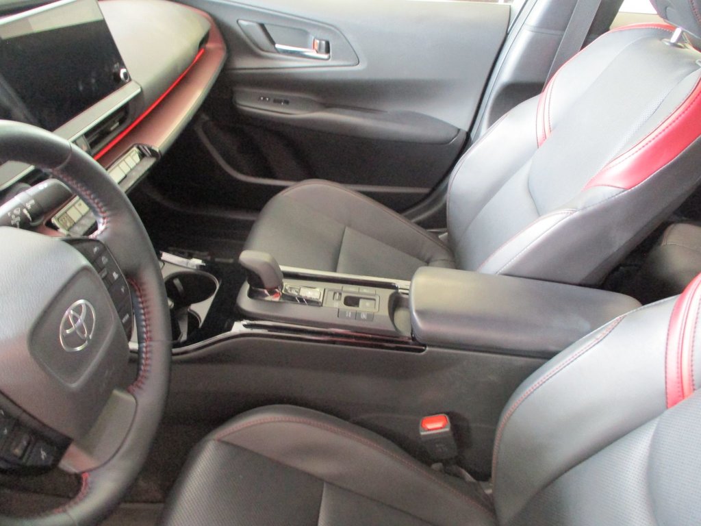 2024 Toyota PRIUS PRIME XSE, GARANTIE JUSQU EN 2028, in Magog, Quebec - 12 - w1024h768px
