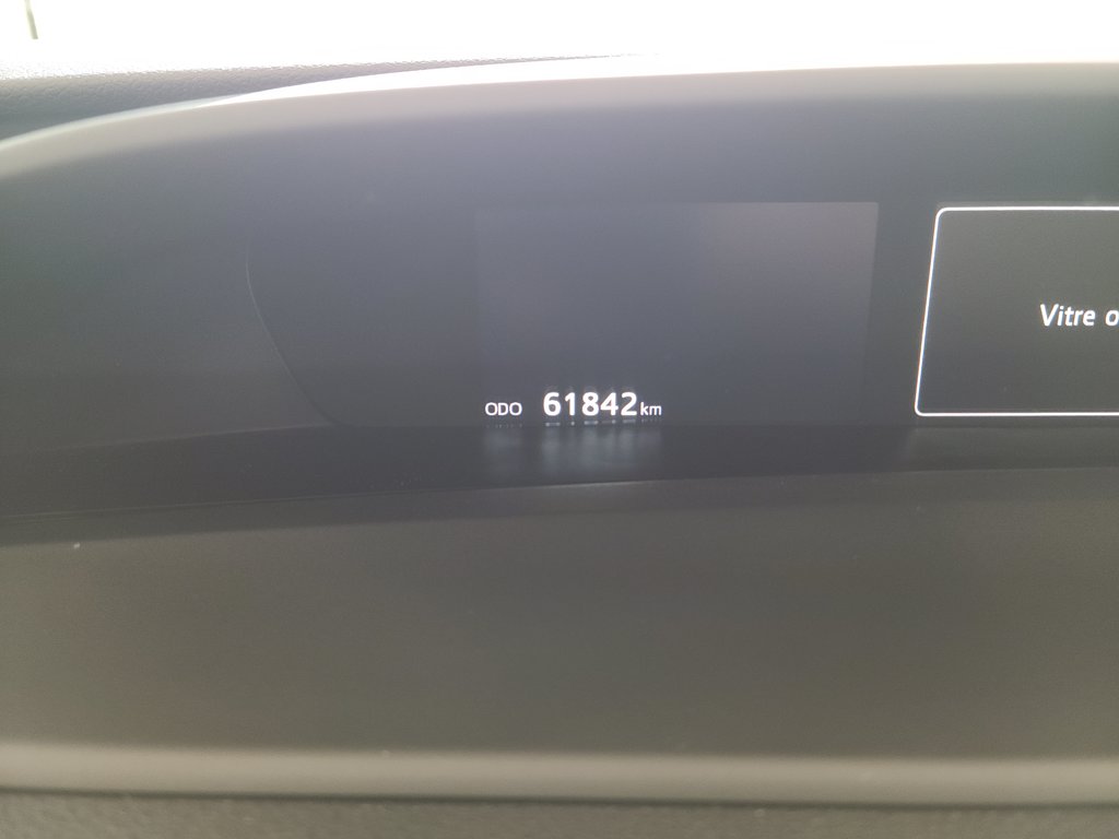 2019  Prius ****AWD in Magog, Quebec - 22 - w1024h768px