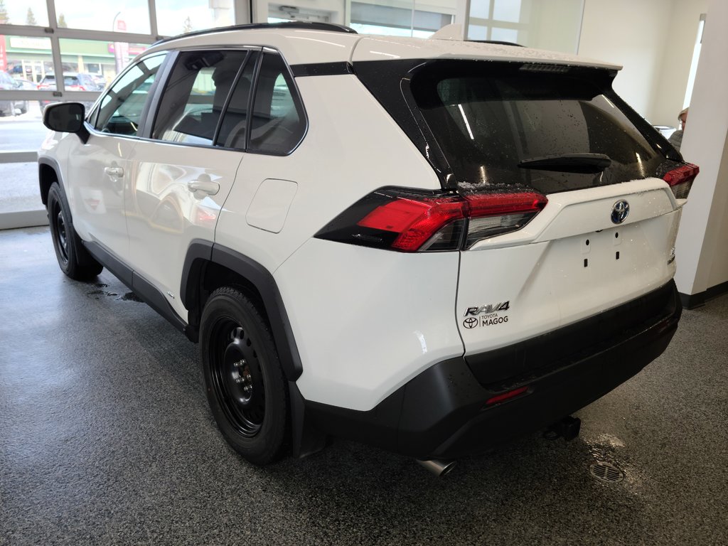 RAV4 Hybrid LE AWD 2022 à Magog, Québec - 5 - w1024h768px