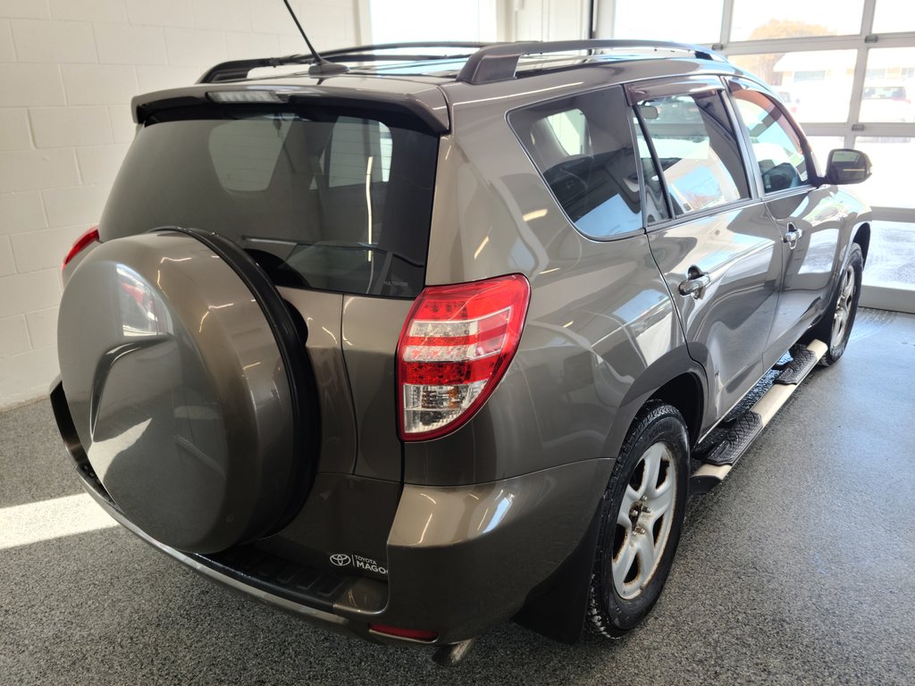 2012 Toyota RAV4 Base in Magog, Quebec - 3 - w1024h768px