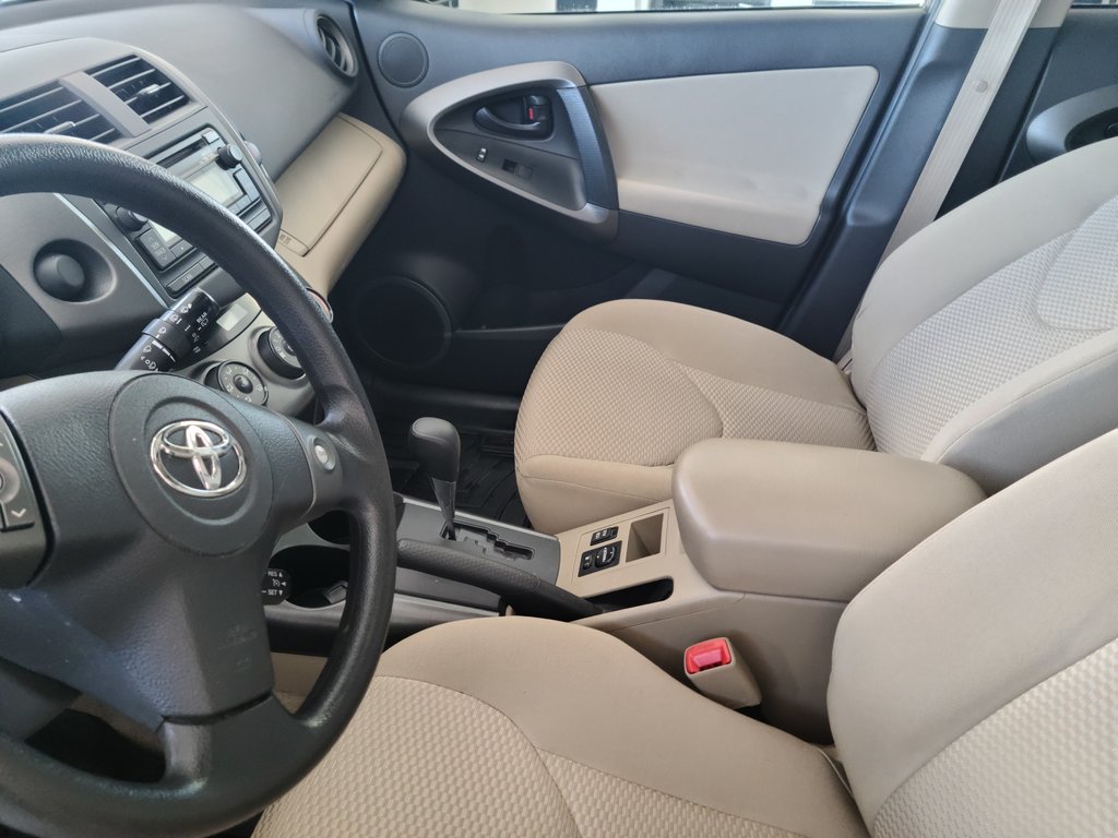 2012 Toyota RAV4 Base in Magog, Quebec - 10 - w1024h768px