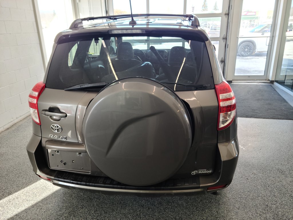 2012 Toyota RAV4 Base in Magog, Quebec - 4 - w1024h768px