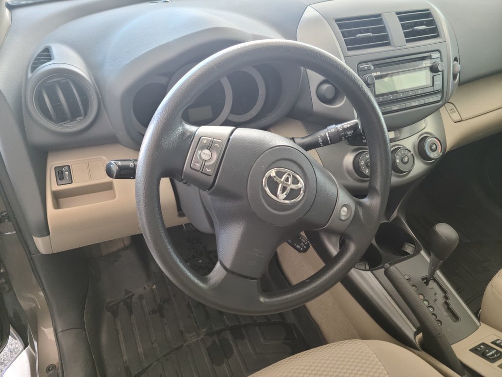 2012 Toyota RAV4 Base in Magog, Quebec - 11 - w1024h768px