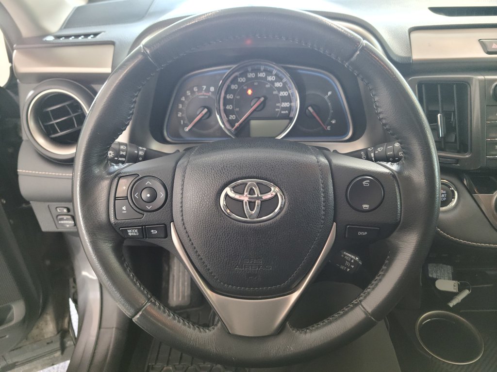 2013  RAV4 Limited AWD, in Magog, Quebec - 17 - w1024h768px