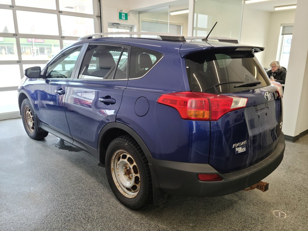 Toyota RAV4 LE AWD, A/C, 2014 à Magog, Québec - 5 - w1024h768px