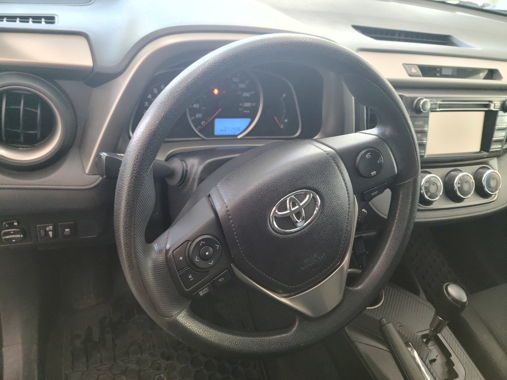 Toyota RAV4 LE AWD, A/C, 2014 à Magog, Québec - 11 - w1024h768px