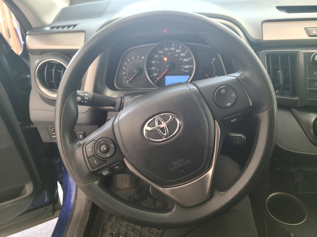 Toyota RAV4 LE AWD, A/C, 2014 à Magog, Québec - 13 - w1024h768px