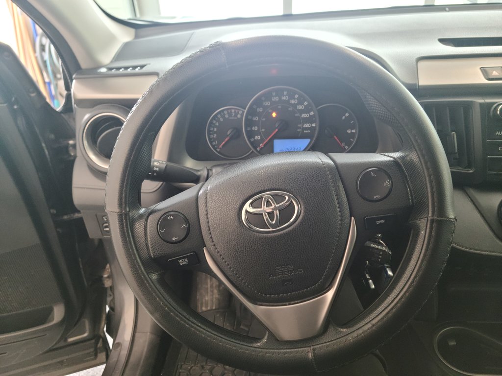 Toyota RAV4 LE AWD 2016 à Magog, Québec - 15 - w1024h768px