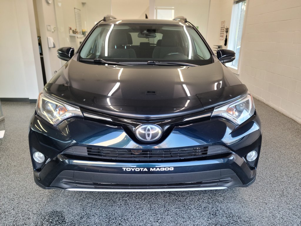 2017  RAV4 XLE AWD, in Magog, Quebec - 6 - w1024h768px