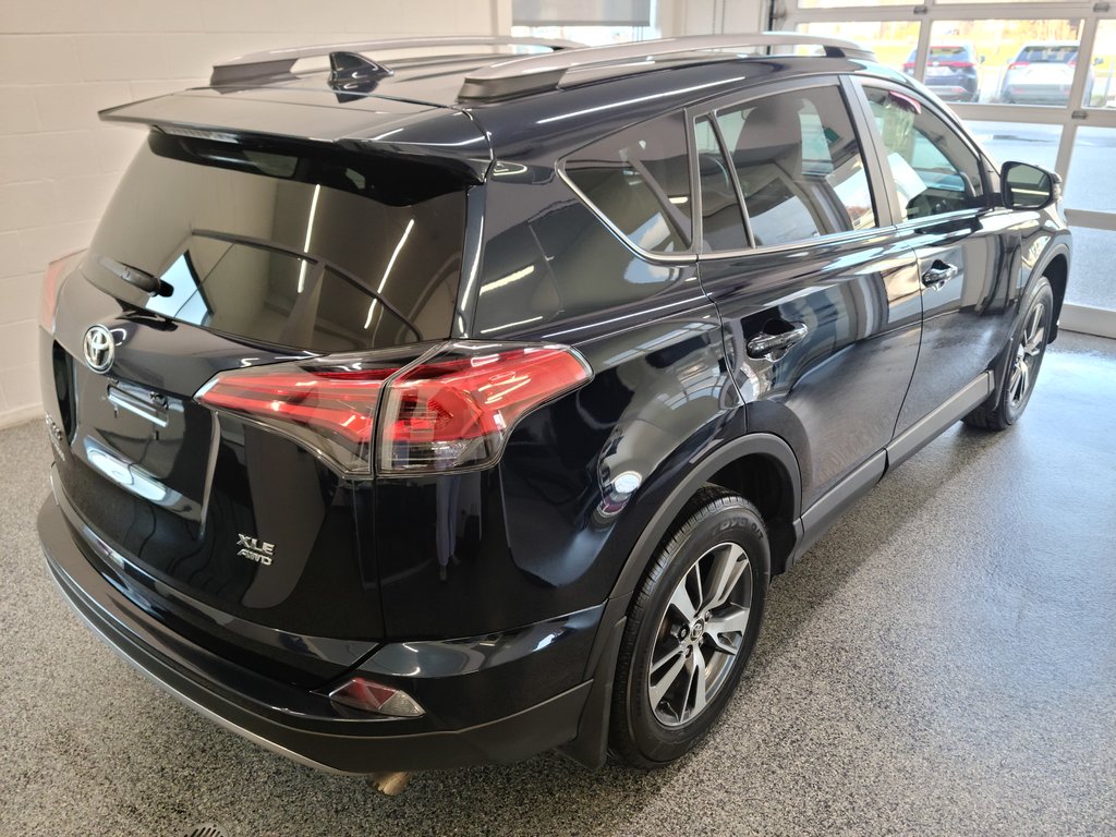 2017  RAV4 XLE AWD, in Magog, Quebec - 3 - w1024h768px