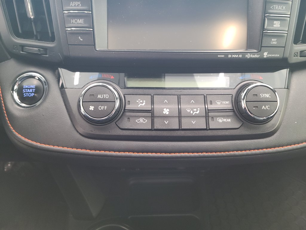 2017 Toyota RAV4 SE AWD, in Magog, Quebec - 18 - w1024h768px