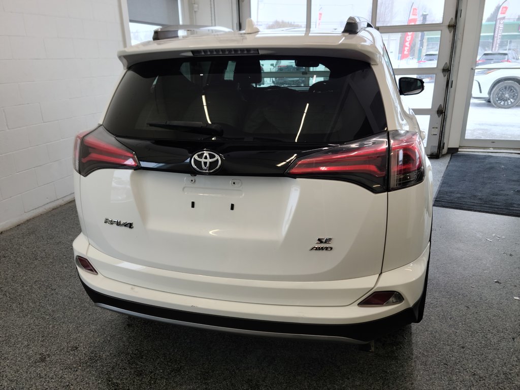 2017 Toyota RAV4 SE AWD, in Magog, Quebec - 4 - w1024h768px