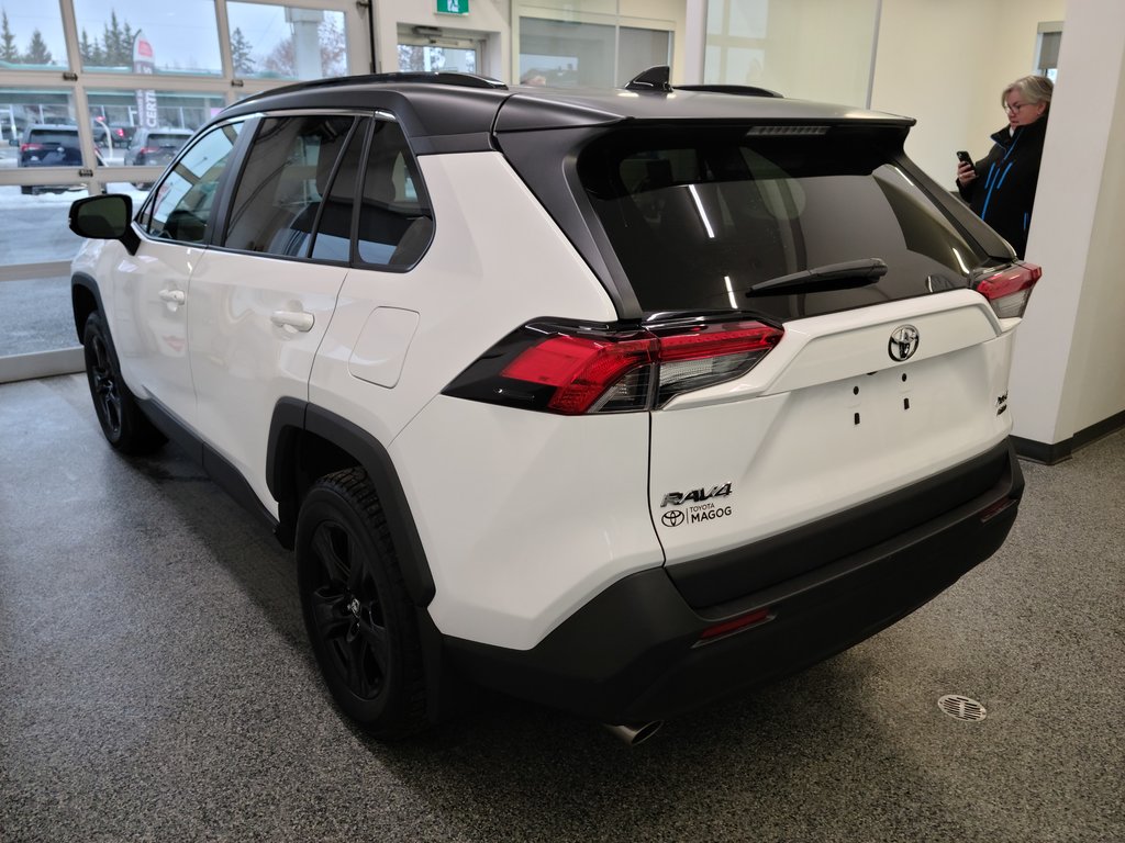 2019  RAV4 XLE AWD, TOIT,MAGS, in Magog, Quebec - 5 - w1024h768px