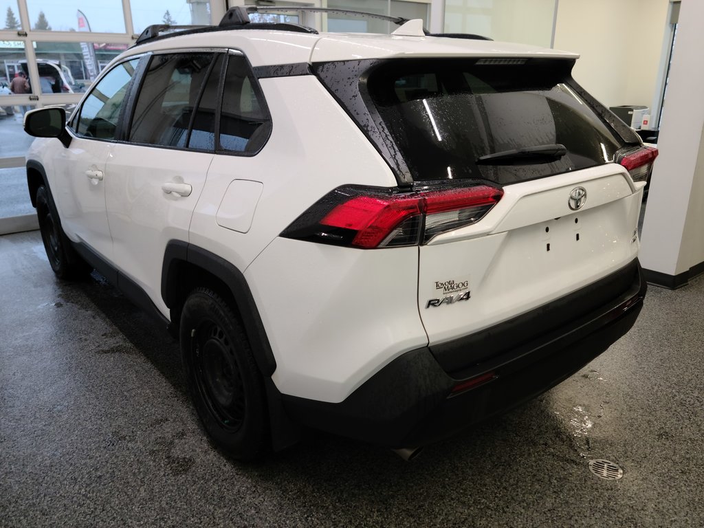 2019  RAV4 LE AWD, in Magog, Quebec - 5 - w1024h768px