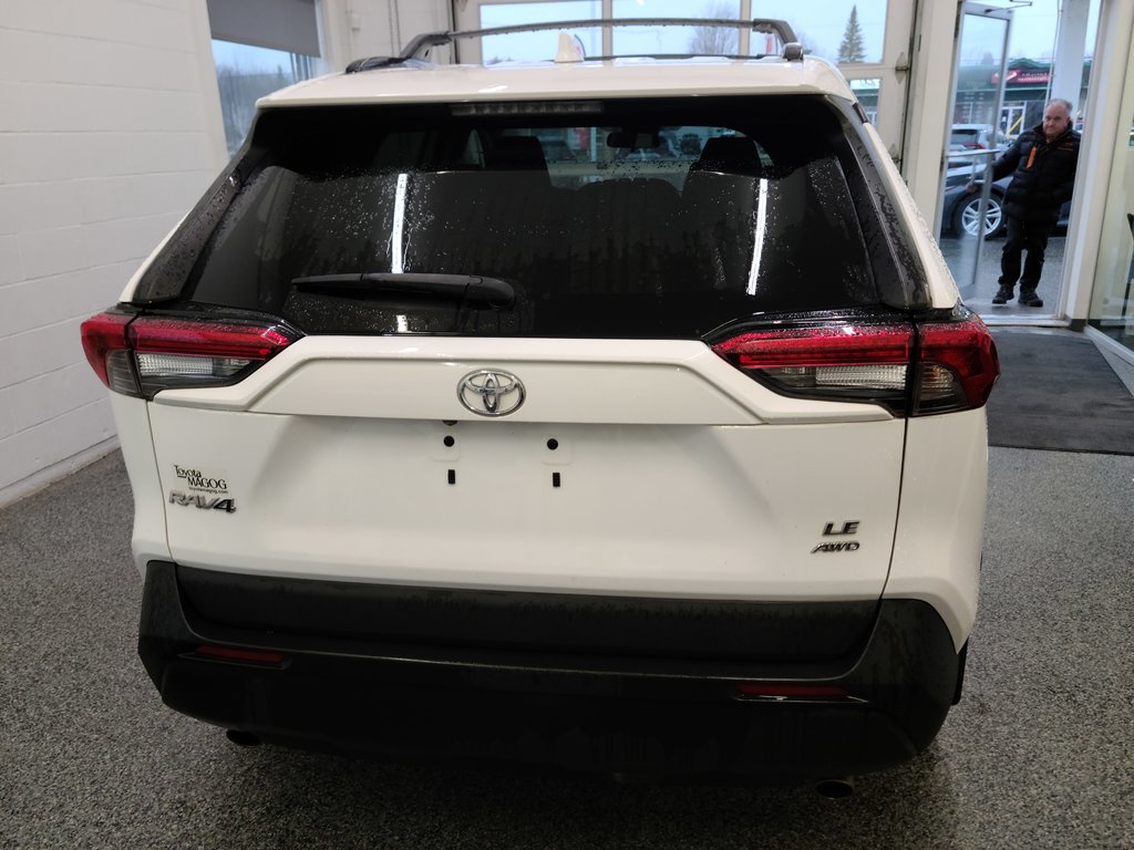 2019  RAV4 LE AWD, in Magog, Quebec - 4 - w1024h768px