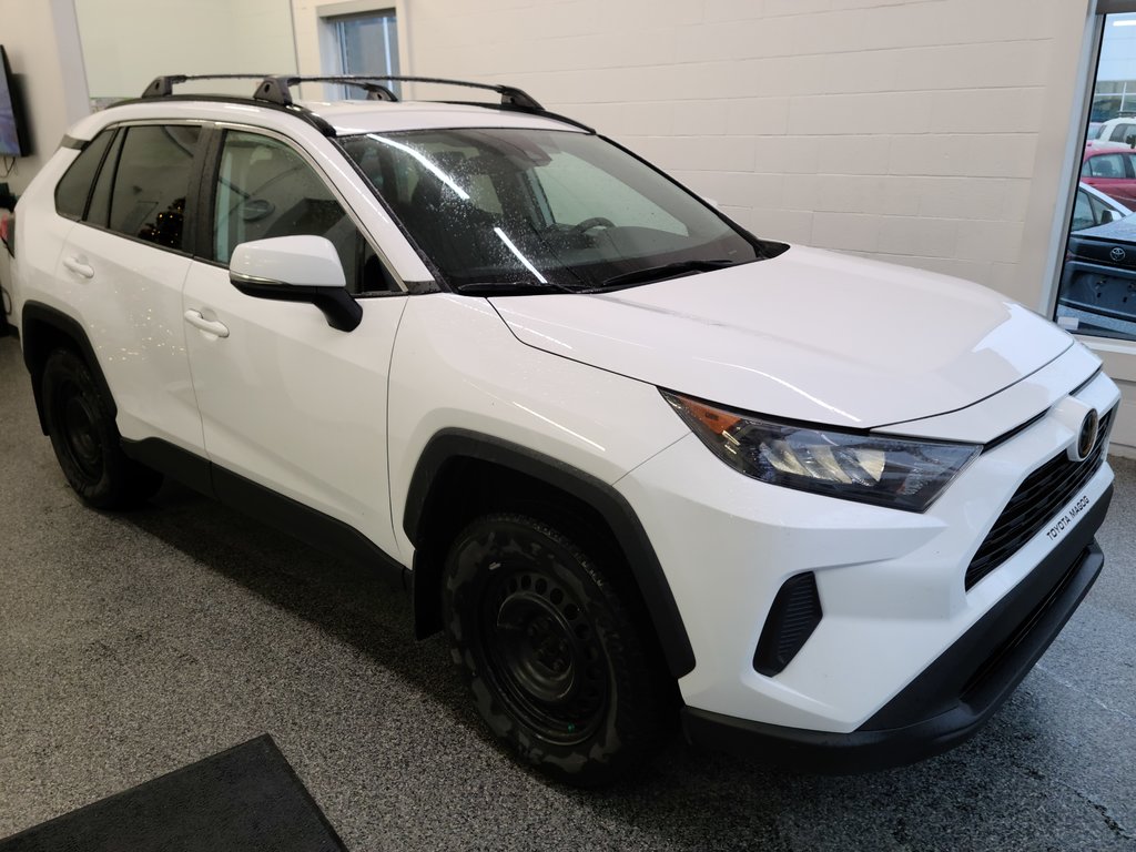 2019  RAV4 LE AWD, in Magog, Quebec - 1 - w1024h768px