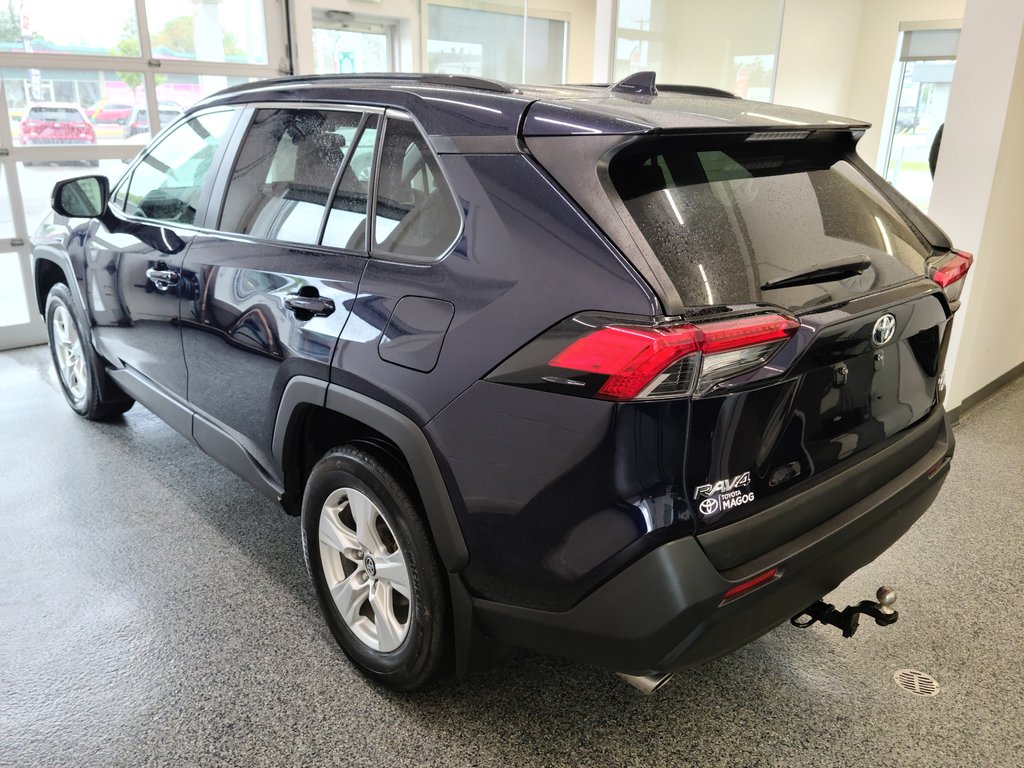 2020  RAV4 XLE AWD, TOIT, MAGS, in Magog, Quebec - 5 - w1024h768px