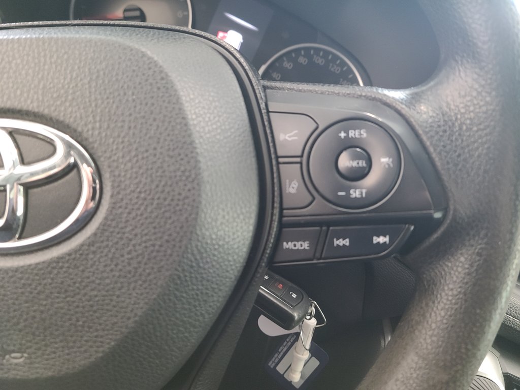 2020 Toyota RAV4 LE AWD in Magog, Quebec - 18 - w1024h768px