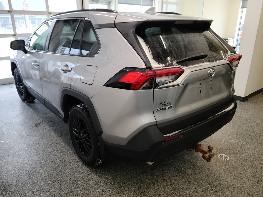 2020 Toyota RAV4 LE AWD in Magog, Quebec - 4 - w1024h768px