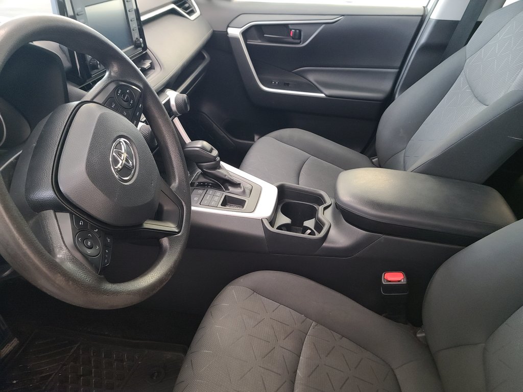 2020 Toyota RAV4 LE AWD in Magog, Quebec - 11 - w1024h768px