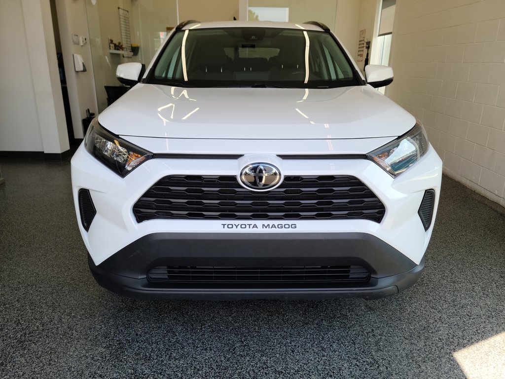 2021  RAV4 LE AWD, in Magog, Quebec - 6 - w1024h768px