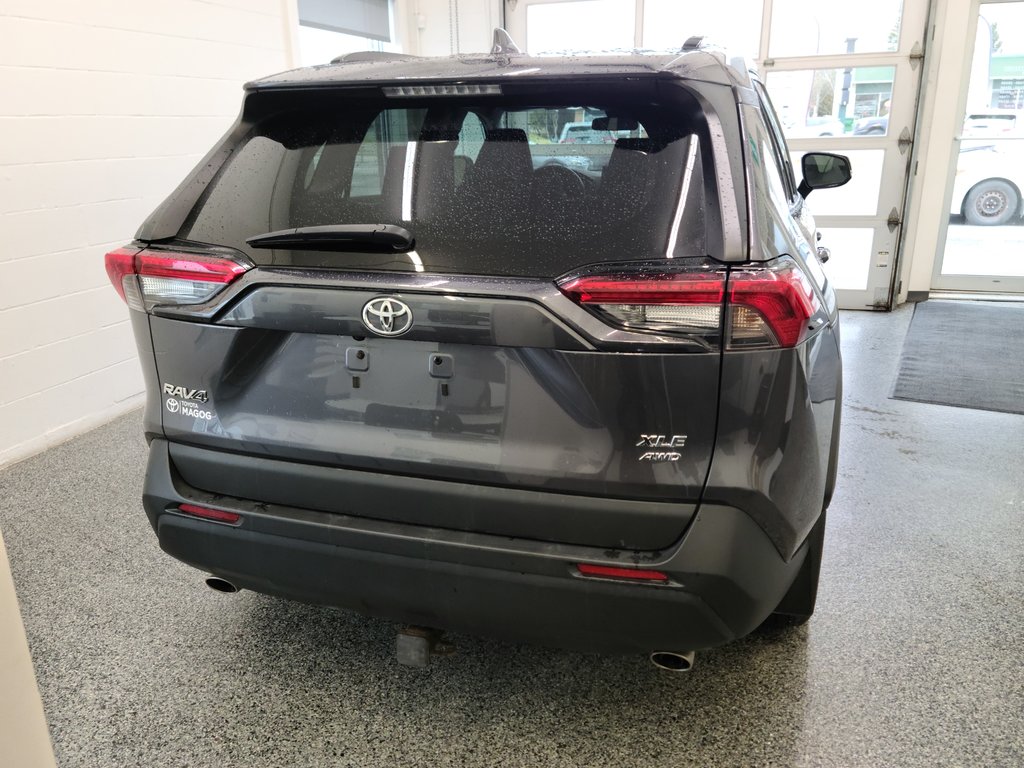 2021  RAV4 XLE AWD in Magog, Quebec - 4 - w1024h768px