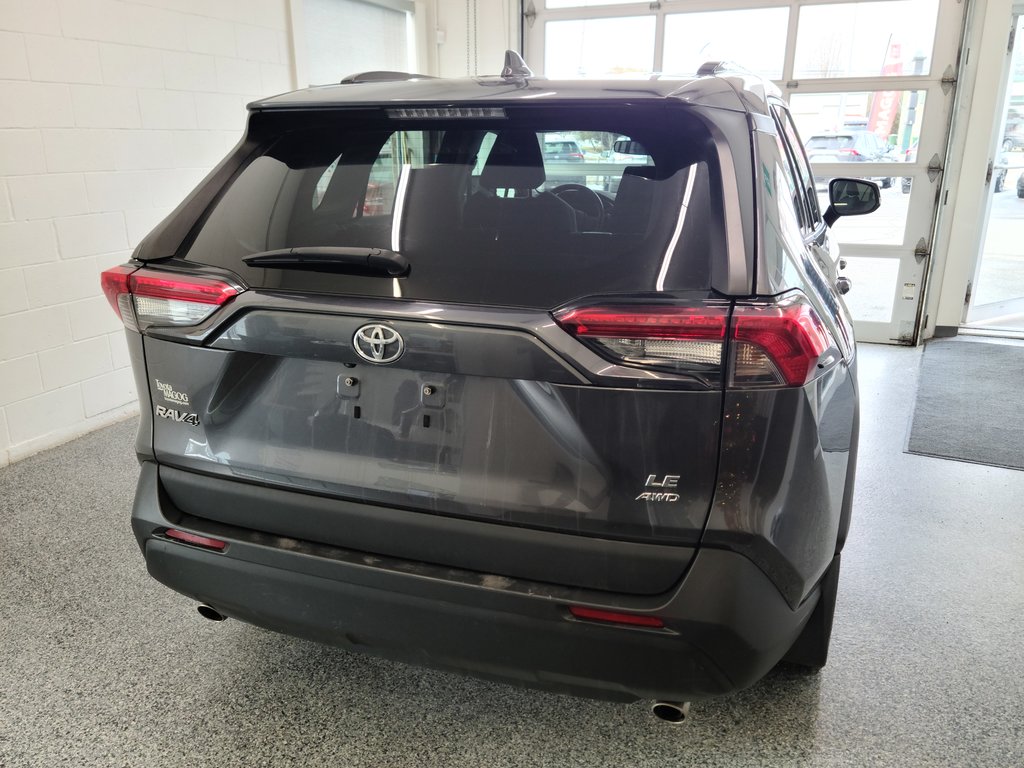 RAV4 LE AWD 2021 à Magog, Québec - 3 - w1024h768px