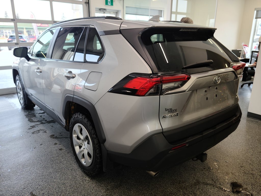 RAV4 LE AWD, 2021 à Magog, Québec - 5 - w1024h768px