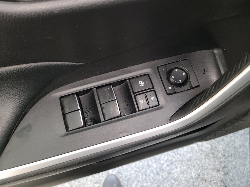 2021 Toyota RAV4 XLE PREMIUM AWD in Magog, Quebec - 15 - w1024h768px