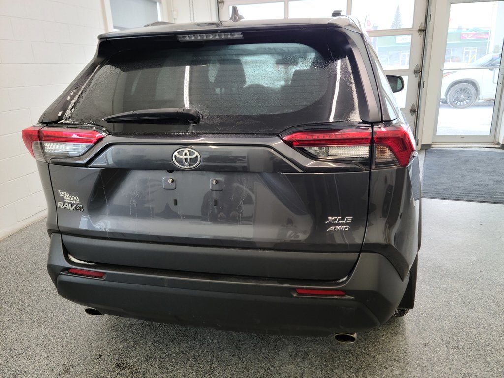 2021 Toyota RAV4 XLE PREMIUM AWD in Magog, Quebec - 4 - w1024h768px