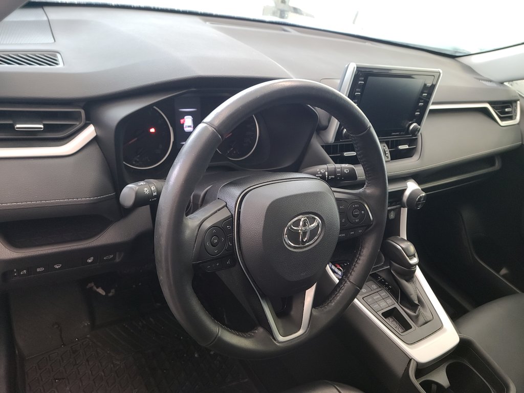 2021 Toyota RAV4 XLE PREMIUM AWD in Magog, Quebec - 13 - w1024h768px