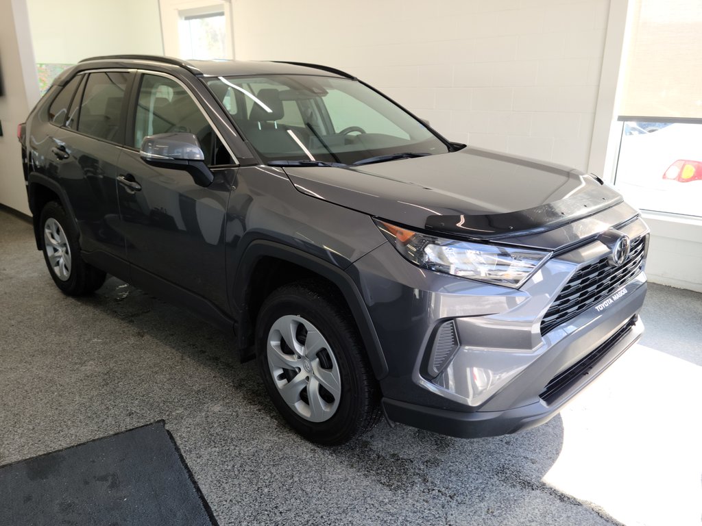 2021 Toyota RAV4 LE AWD in Magog, Quebec - 1 - w1024h768px