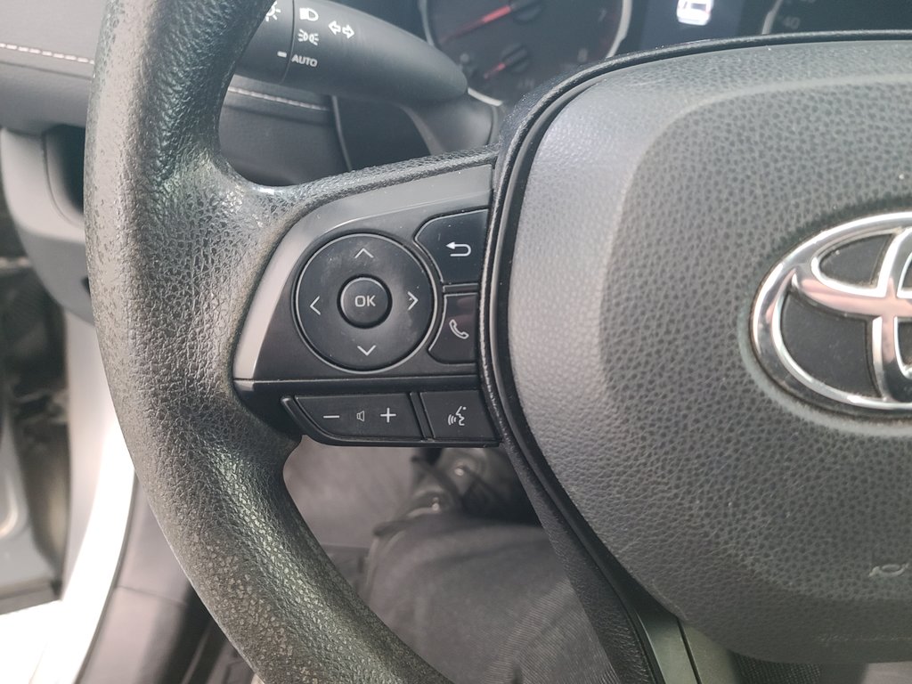 2021 Toyota RAV4 LE AWD in Magog, Quebec - 17 - w1024h768px