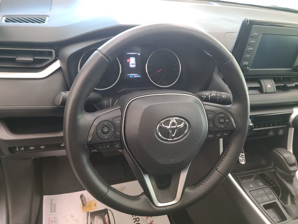 2022  RAV4 XLE AWD, TOIT, MAGS, in Magog, Quebec - 13 - w1024h768px