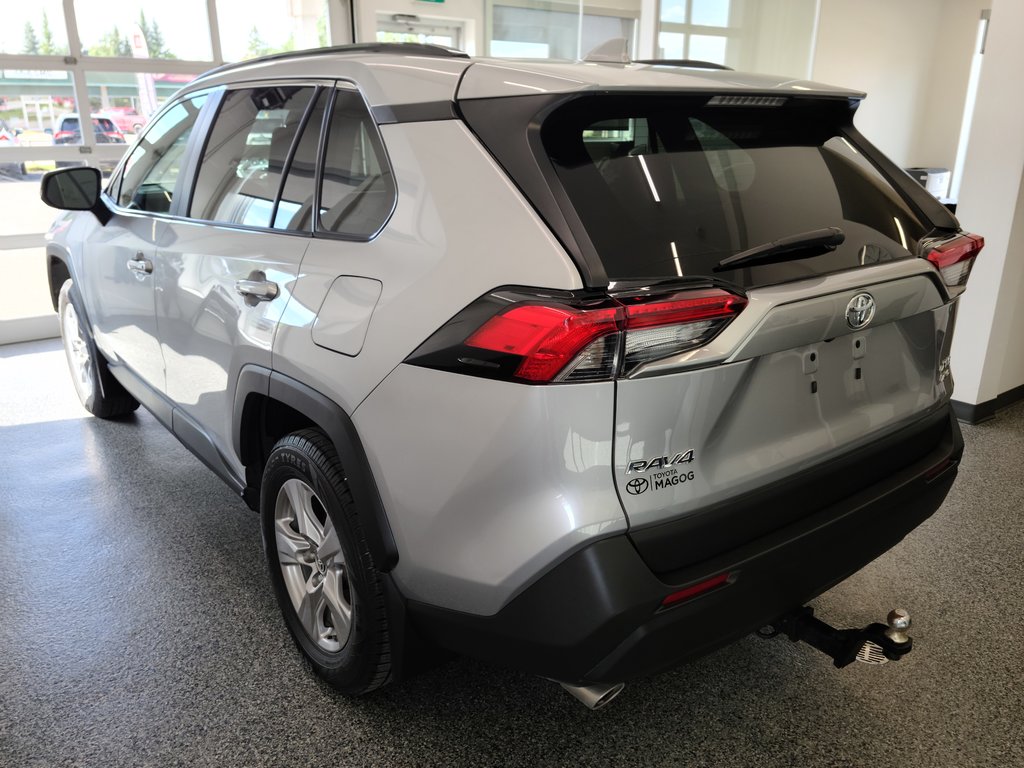 2022  RAV4 XLE AWD, GARANTIE JUSQU EN 2026 in Magog, Quebec - 5 - w1024h768px