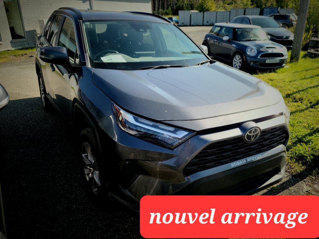 2022  RAV4 XLE AWD GARANTIE JUSQU EN 2026, in Magog, Quebec - 1 - w1024h768px