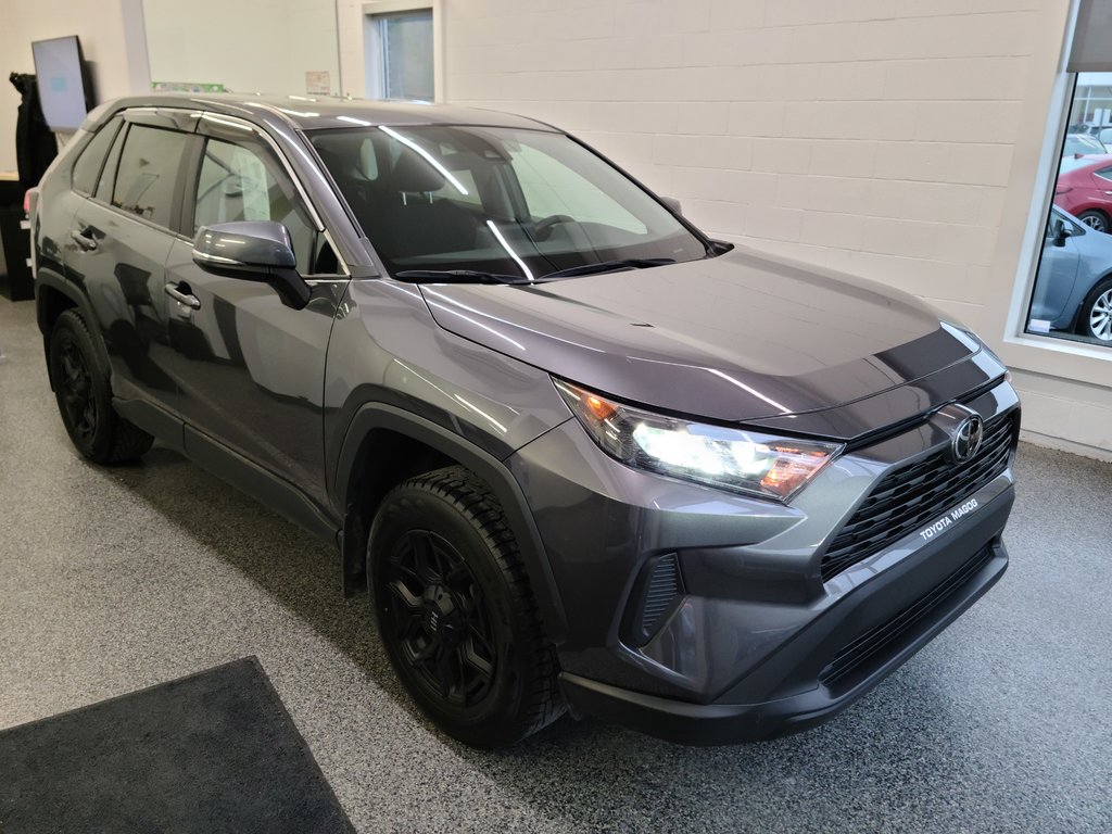 RAV4 LE AWD 2022 à Magog, Québec - 1 - w1024h768px