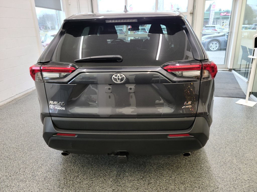 2022  RAV4 LE AWD in Magog, Quebec - 3 - w1024h768px