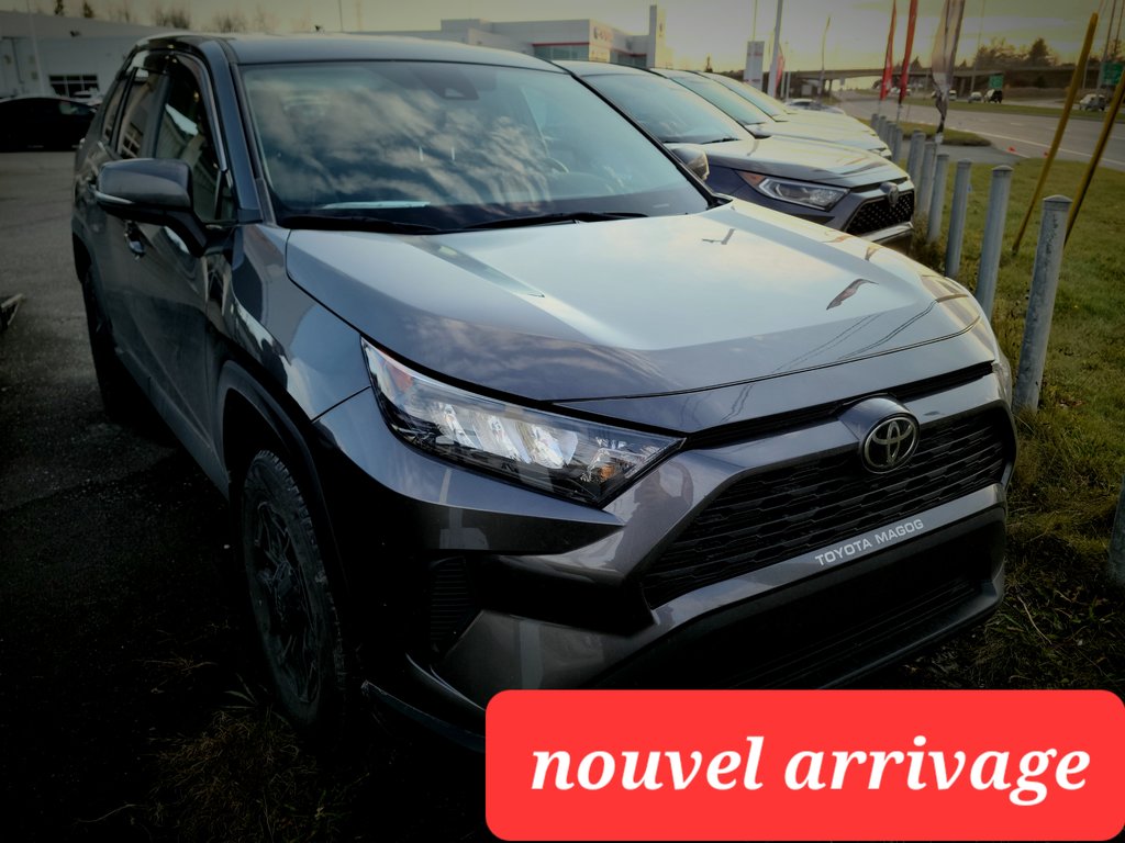 2022  RAV4 LE AWD in Magog, Quebec - 1 - w1024h768px