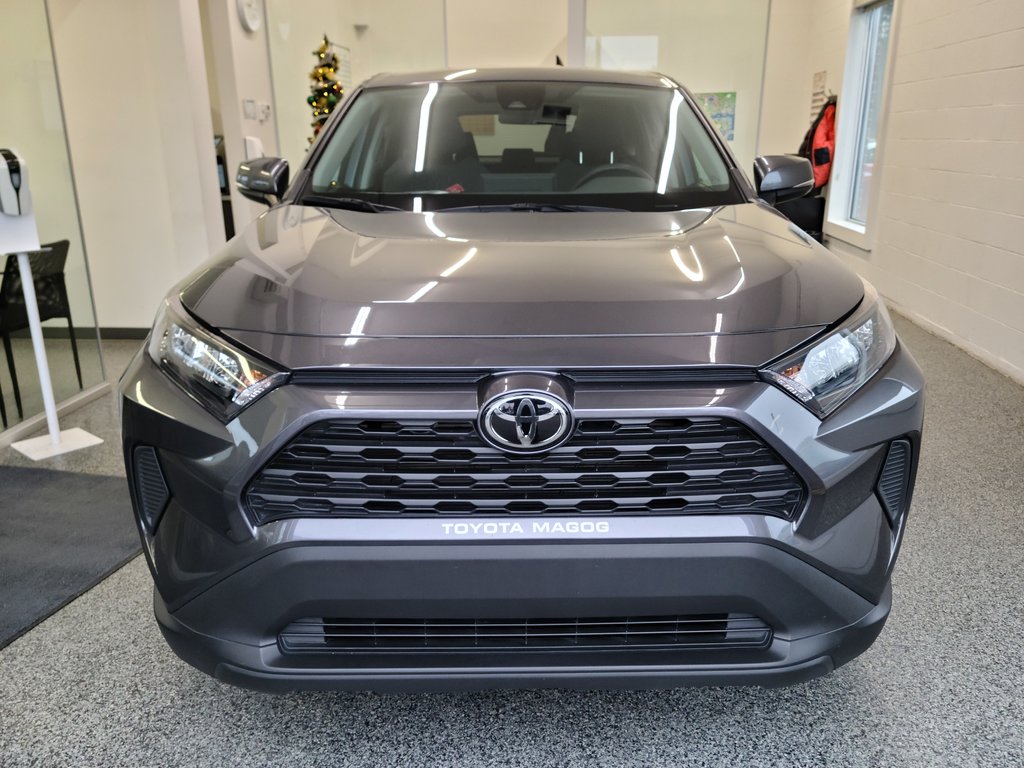 2022  RAV4 LE AWD in Magog, Quebec - 5 - w1024h768px