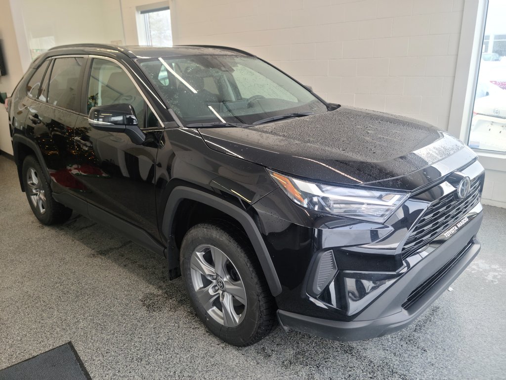 RAV4 XLE AWD 2022 à Magog, Québec - 1 - w1024h768px