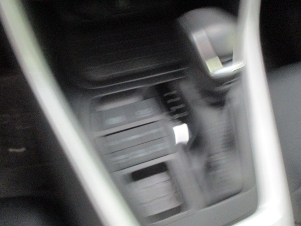 2022 Toyota RAV4 XLE in Magog, Quebec - 12 - w1024h768px