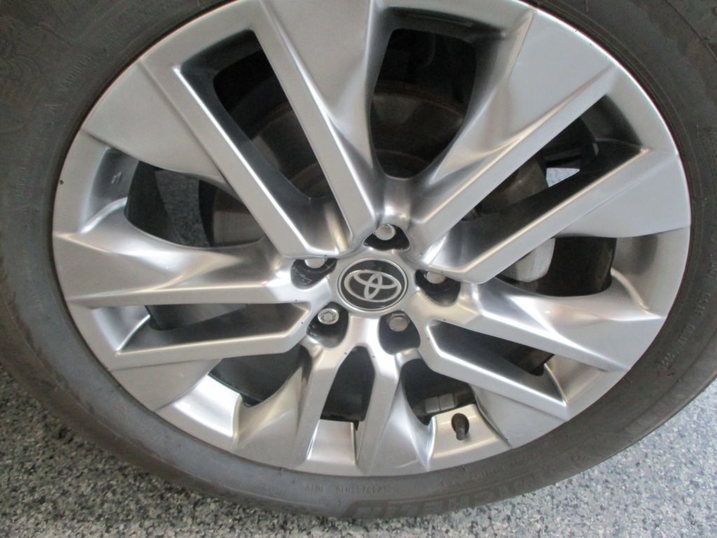 2022 Toyota RAV4 XLE in Magog, Quebec - 5 - w1024h768px