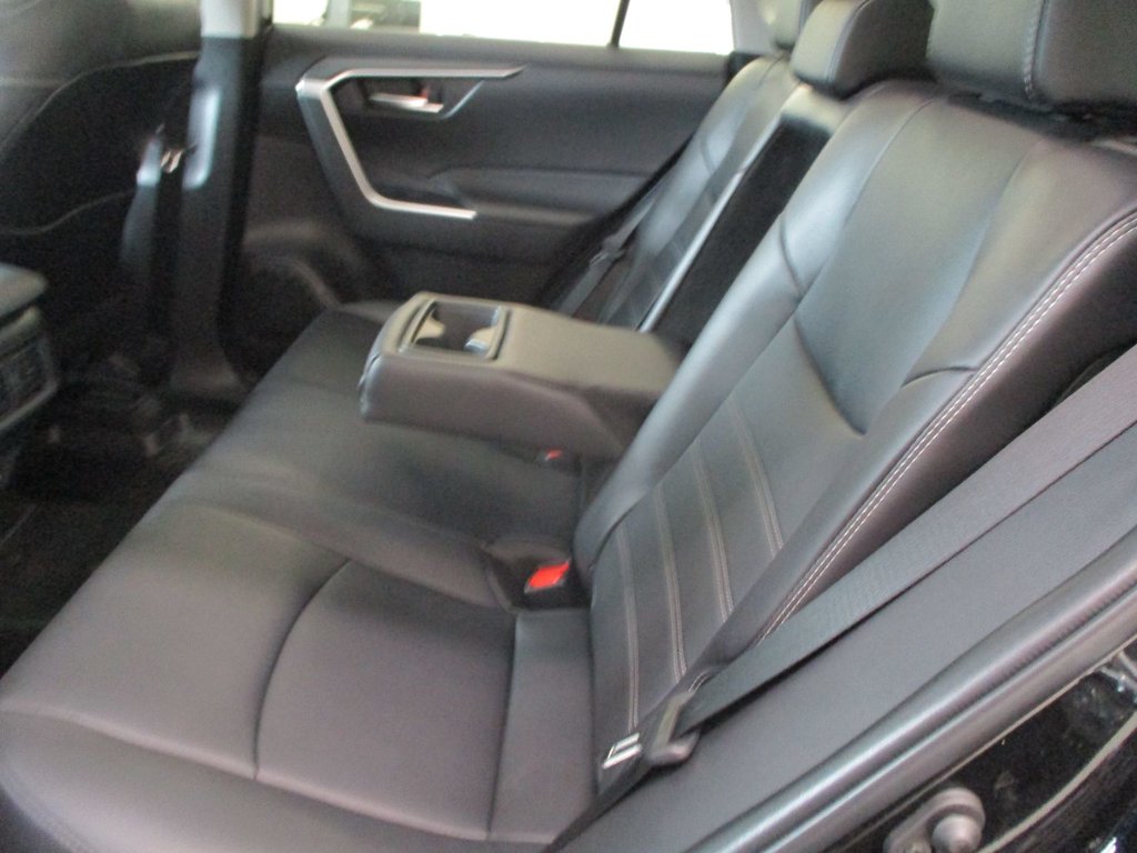 2022 Toyota RAV4 XLE in Magog, Quebec - 17 - w1024h768px